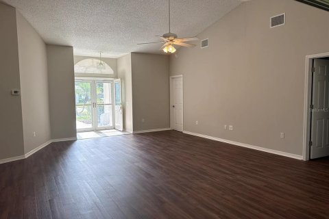 House in Trinity, Florida 3 bedrooms, 171.13 sq.m. № 2403334 - photo 13