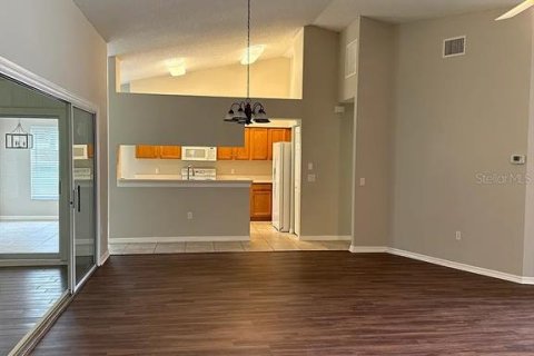 House in Trinity, Florida 3 bedrooms, 171.13 sq.m. № 2403334 - photo 14