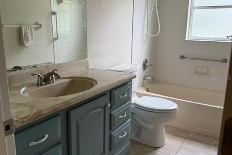 House in Trinity, Florida 3 bedrooms, 171.13 sq.m. № 2403334 - photo 24