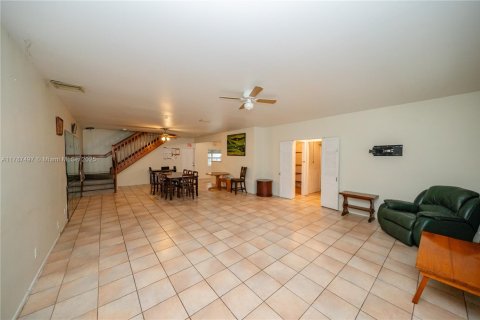 Casa en venta en Fort Lauderdale, Florida, 4 dormitorios, 573.02 m2 № 1937184 - foto 29