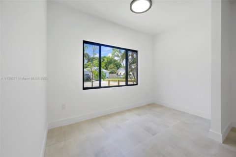 House in West Palm Beach, Florida 4 bedrooms, 137.5 sq.m. № 1485251 - photo 8
