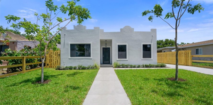 House in West Palm Beach, Florida 4 bedrooms, 137.5 sq.m. № 1485251