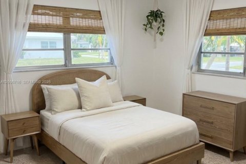 Casa en venta en Hialeah, Florida, 3 dormitorios, 159.7 m2 № 2071673 - foto 9