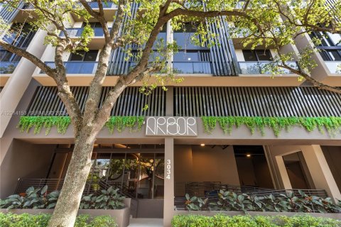 Appartement à louer à Miami, Floride: 3 chambres, 146.32 m2 № 2076373 - photo 2