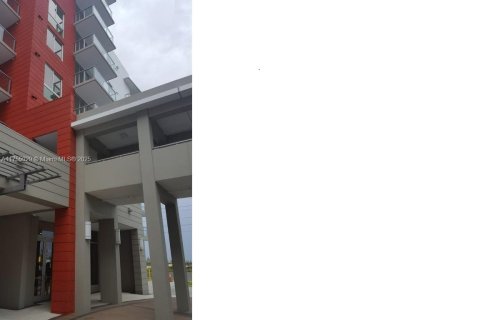 Copropriété à vendre à Doral, Floride: 3 chambres, 124.4 m2 № 1860147 - photo 1