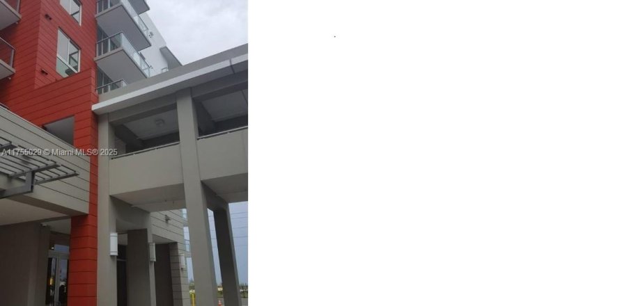 Condo à Doral, Floride, 3 chambres  № 1860147