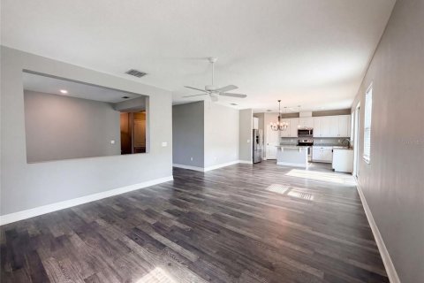 Villa ou maison à vendre à Clermont, Floride: 3 chambres, 174.01 m2 № 2230244 - photo 3