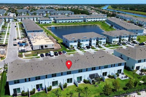 Touwnhouse à vendre à Port St. Lucie, Floride: 3 chambres, 151.62 m2 № 1705130 - photo 2