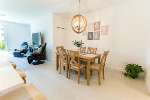 Touwnhouse à vendre à Port St. Lucie, Floride: 3 chambres, 151.62 m2 № 1705130 - photo 6