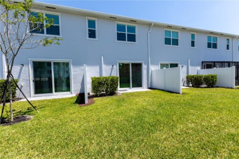 Touwnhouse à vendre à Port St. Lucie, Floride: 3 chambres, 151.62 m2 № 1705130 - photo 19