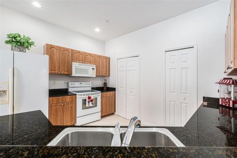 Condo in Lutz, Florida, 2 bedrooms  № 1760020 - photo 17