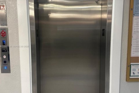 Снять в аренду квартиру в Пемброк-Пайнс, Флорида 1 спальня, 68.75м2, № 1999054 - фото 6