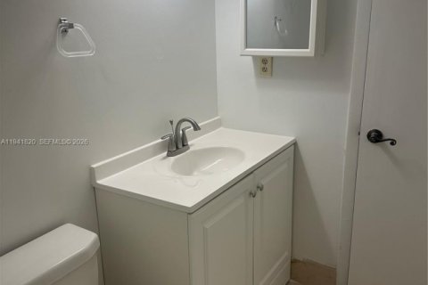 Снять в аренду квартиру в Пемброк-Пайнс, Флорида 1 спальня, 68.75м2, № 1999054 - фото 14