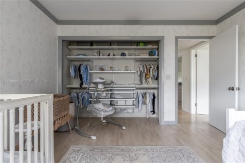 Casa en alquiler en Hollywood, Florida, 4 dormitorios, 368.91 m2 № 2088597 - foto 11