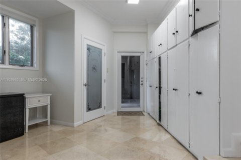 Casa en alquiler en Hollywood, Florida, 4 dormitorios, 368.91 m2 № 2088597 - foto 15