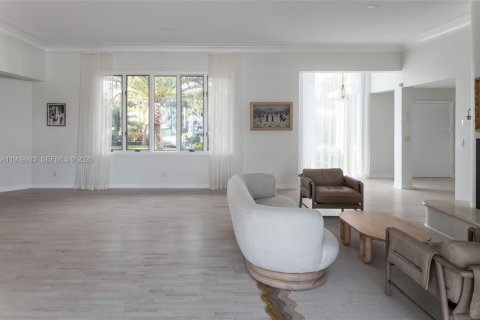 Casa en alquiler en Hollywood, Florida, 4 dormitorios, 368.91 m2 № 2088597 - foto 8