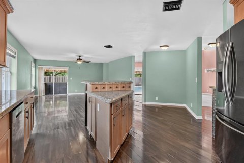 House in Parkland, Florida 4 bedrooms, 245.63 sq.m. № 2190263 - photo 23