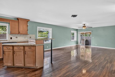 House in Parkland, Florida 4 bedrooms, 245.63 sq.m. № 2190263 - photo 19