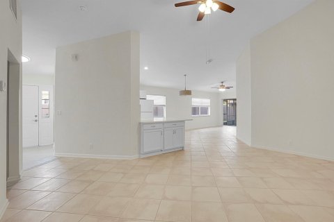 Apartment in Delray Beach, Florida 2 bedrooms, 129.51 sq.m. № 2392660 - photo 8