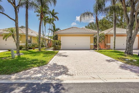 Apartment in Delray Beach, Florida 2 bedrooms, 129.51 sq.m. № 2392660 - photo 2