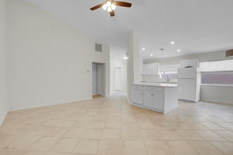 Apartment in Delray Beach, Florida 2 bedrooms, 129.51 sq.m. № 2392660 - photo 9