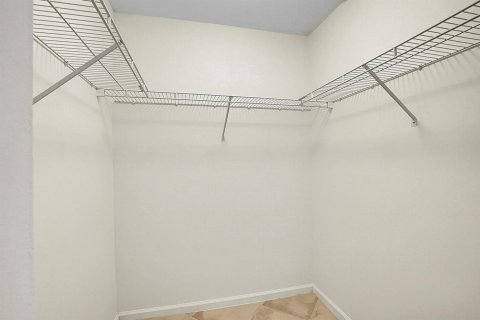 Apartment in Delray Beach, Florida 2 bedrooms, 129.51 sq.m. № 2392660 - photo 26