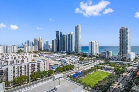 Copropriété à vendre à Sunny Isles Beach, Floride: 2 chambres, 141.58 m2 № 2036586 - photo 18