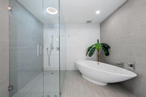 Copropriété à vendre à Sunny Isles Beach, Floride: 2 chambres, 141.58 m2 № 2036586 - photo 24