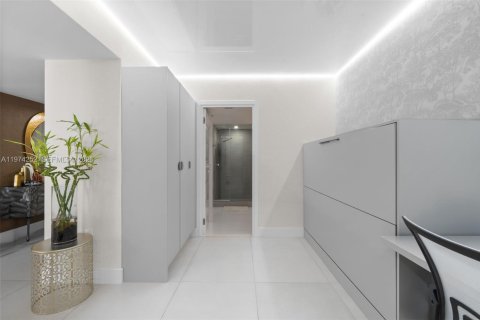 Copropriété à vendre à Sunny Isles Beach, Floride: 2 chambres, 141.58 m2 № 2036586 - photo 16