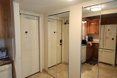 Купить кондоминиум в Санрайз, Флорида 2 спальни, 78.97м2, № 2193275 - фото 12