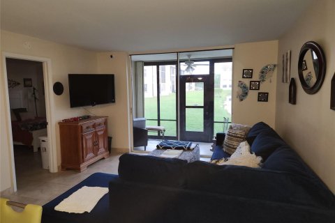 Condominio en Sunrise, Florida, 2 dormitorios  № 2193275