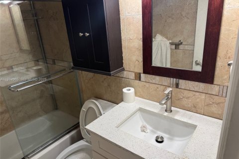 Снять в аренду кондоминиум в Холливуд, Флорида 1 спальня, 68.56м2, № 1993628 - фото 19