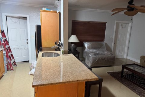 Снять в аренду кондоминиум в Холливуд, Флорида 1 спальня, 68.56м2, № 1993628 - фото 13