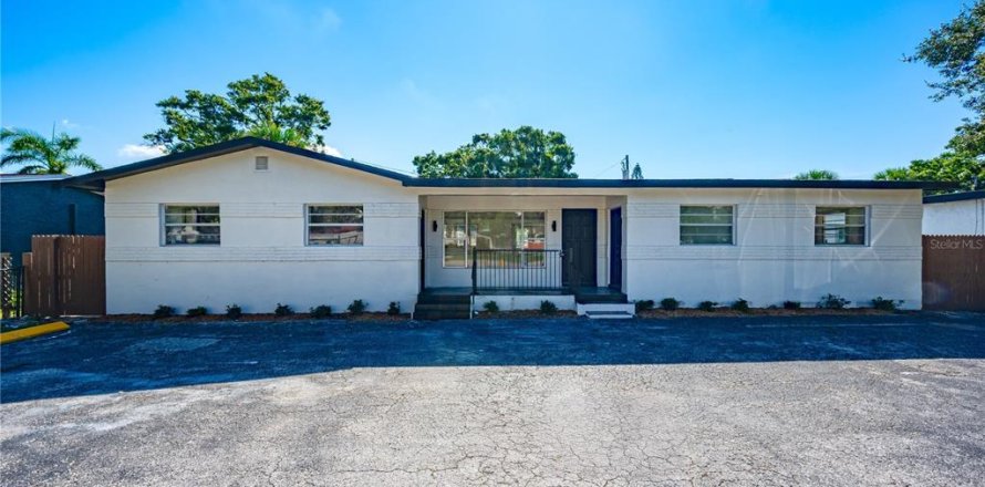 Propiedad comercial en Saint Petersburg, Florida 171.13 m2 № 1885111