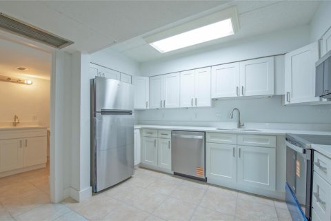 Copropriété à vendre à Treasure Island, Floride: 1 chambre, 59.92 m2 № 2148692 - photo 10
