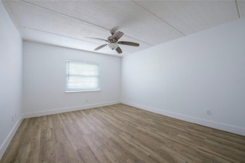 Copropriété à vendre à Treasure Island, Floride: 1 chambre, 59.92 m2 № 2148692 - photo 18