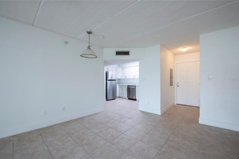 Copropriété à vendre à Treasure Island, Floride: 1 chambre, 59.92 m2 № 2148692 - photo 17