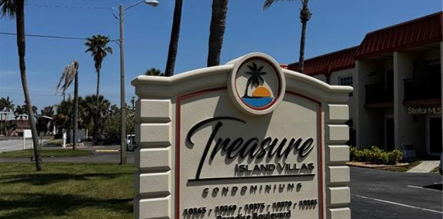 Condo in Treasure Island, Florida, 1 bedroom № 2148692