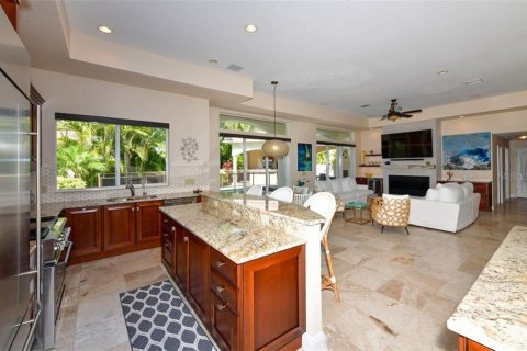 House in Sarasota, Florida 4 bedrooms, 298.31 sq.m. № 213326 - photo 21