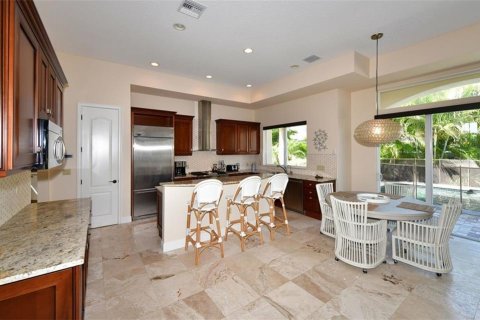 House in Sarasota, Florida 4 bedrooms, 298.31 sq.m. № 213326 - photo 18