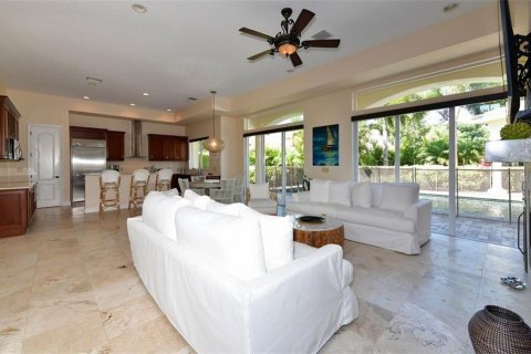 House in Sarasota, Florida 4 bedrooms, 298.31 sq.m. № 213326 - photo 14