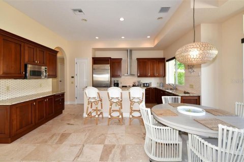 House in Sarasota, Florida 4 bedrooms, 298.31 sq.m. № 213326 - photo 20