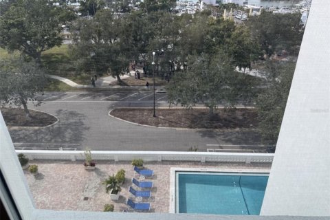 Condo in Sarasota, Florida, 1 bedroom № 2422835 - photo 30