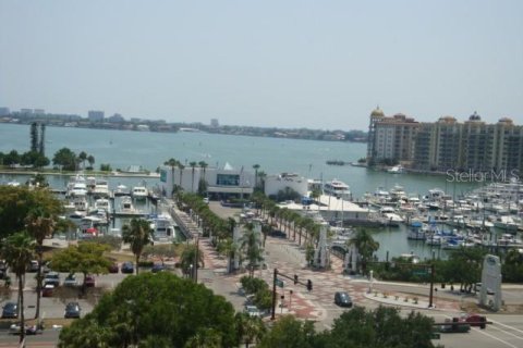 Condo in Sarasota, Florida, 1 bedroom № 2422835 - photo 4