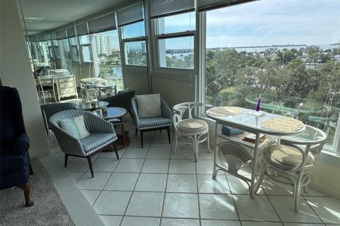 Condo in Sarasota, Florida, 1 bedroom № 2422835 - photo 7