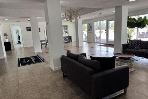 Condo in Sarasota, Florida, 1 bedroom № 2422835 - photo 28