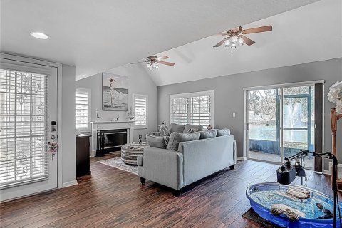 Townhouse in Valrico, Florida 3 bedrooms, 142.51 sq.m. № 1636732 - photo 15