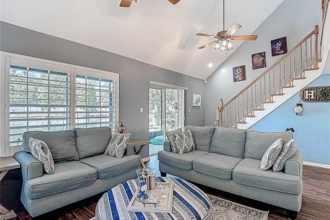 Townhouse in Valrico, Florida 3 bedrooms, 142.51 sq.m. № 1636732 - photo 8