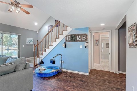 Townhouse in Valrico, Florida 3 bedrooms, 142.51 sq.m. № 1636732 - photo 17