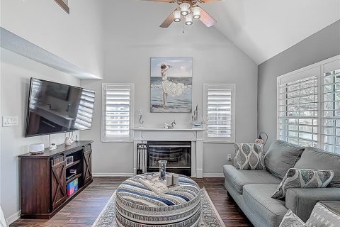 Townhouse in Valrico, Florida 3 bedrooms, 142.51 sq.m. № 1636732 - photo 11